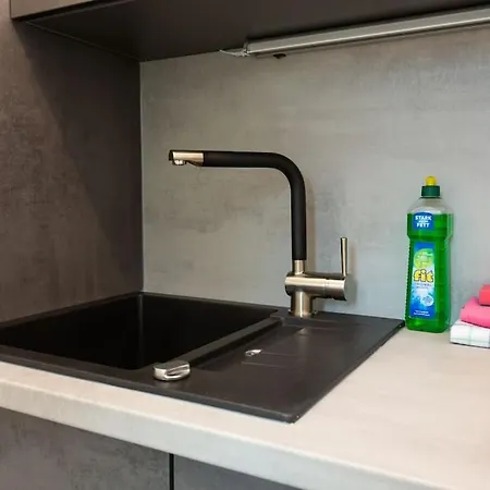 Gorilla Im Zentrum Mit Schnellem Wifi & Stadtblick 3rd Floor Apartment *