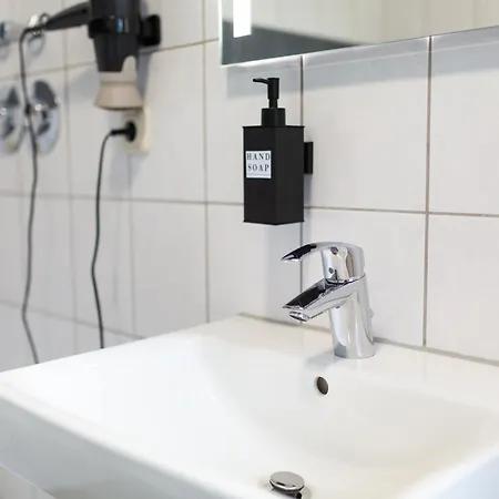 Gorilla Im Zentrum Mit Schnellem Wifi & Stadtblick 3rd Floor Apartment